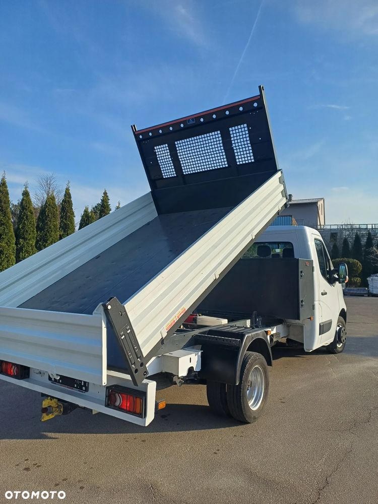 Nissan INTERSTAR - 12