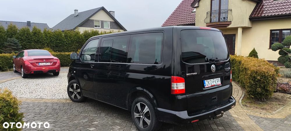Volkswagen Multivan - 26
