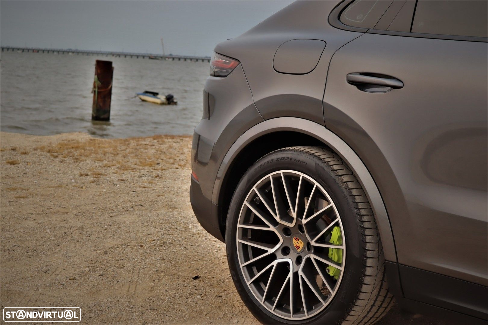 Porsche Cayenne Coupé E-Hybrid - 15
