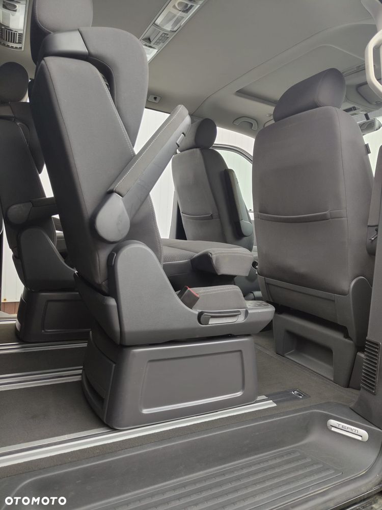 Volkswagen Multivan - 18