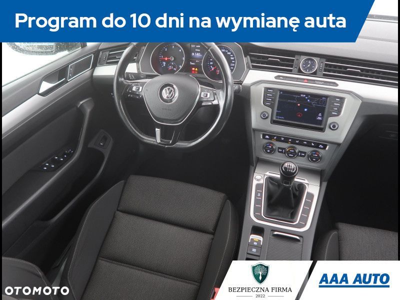 Volkswagen Passat Variant - 9