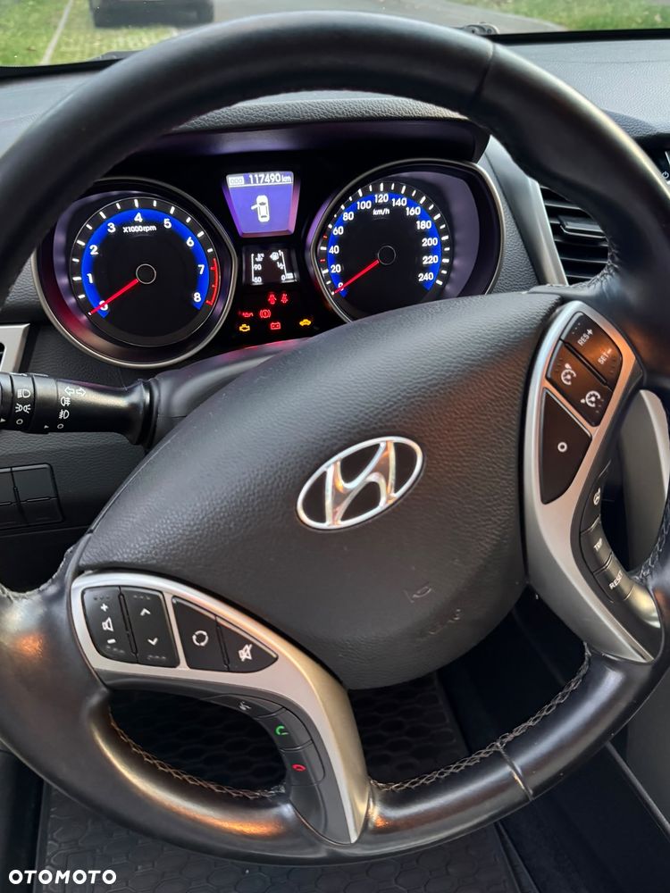 Hyundai i30 1.6 Classic + - 7