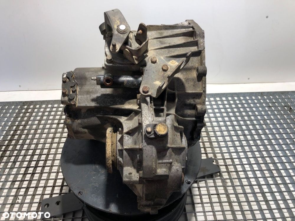 SKRZYNIA BIEGÓW  MERCEDES-BENZ VITO Autobus (W638) 1996 - 2003 108 D 2.3 (638.164) 58 kW [79 KM] - 4