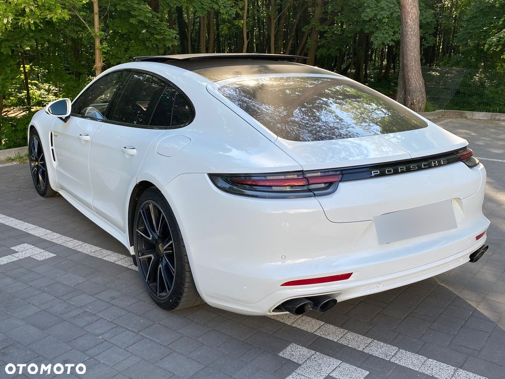 Porsche Panamera - 17