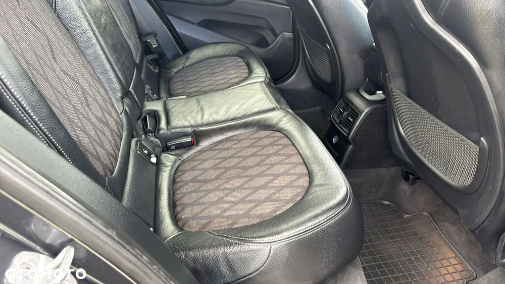 BMW X1 sDrive18d xLine sport - 18