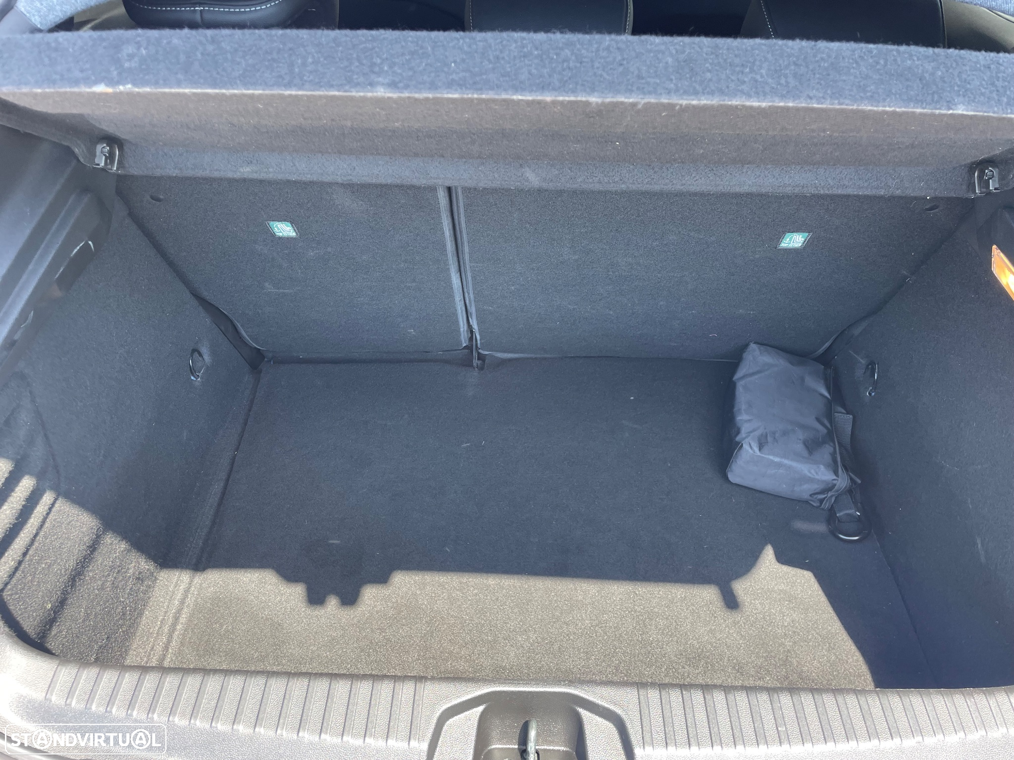 Renault Clio 1.0 TCe Intens Bi-Fuel - 37