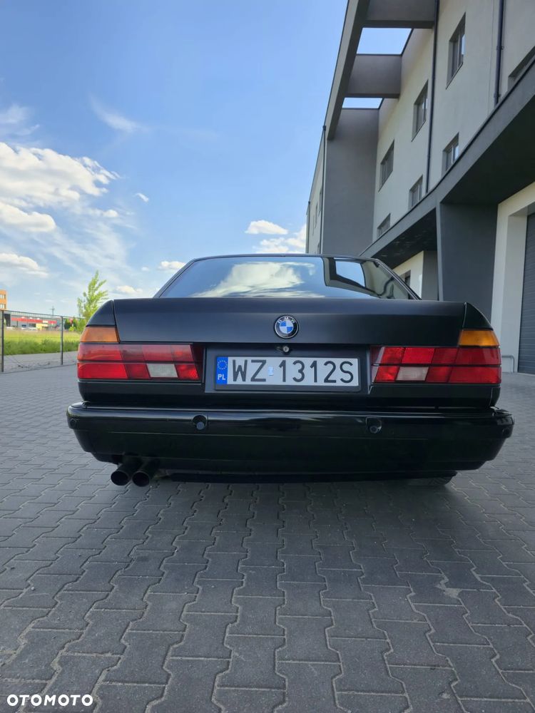 BMW Seria 7 740i V8 - 3