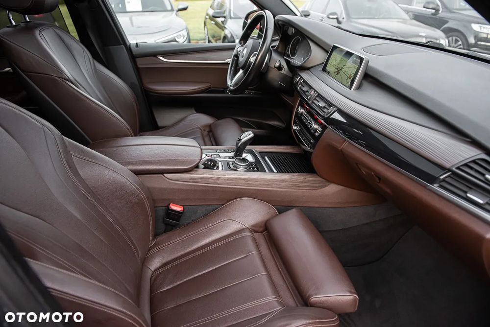 BMW X5 xDrive50i Sport-Aut - 36