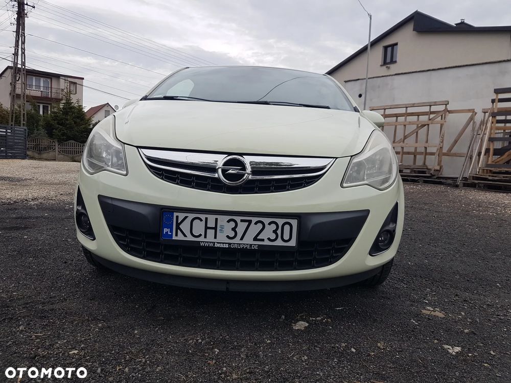 Opel Corsa 1.4 16V Satellite - 11