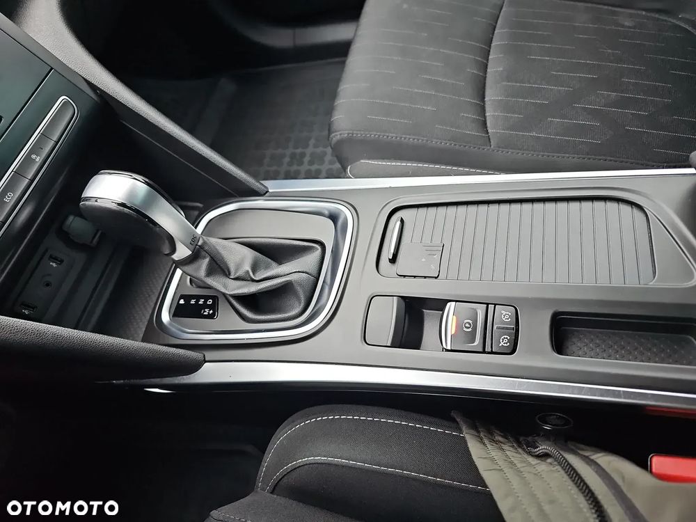 Renault Megane 1.3 TCe FAP Limited EDC - 27