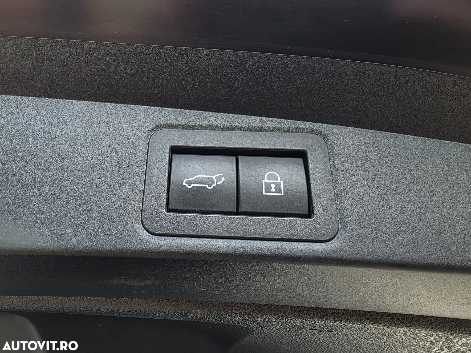 Toyota Corolla 2.0 Hybrid Touring Sports Business Edition - 23