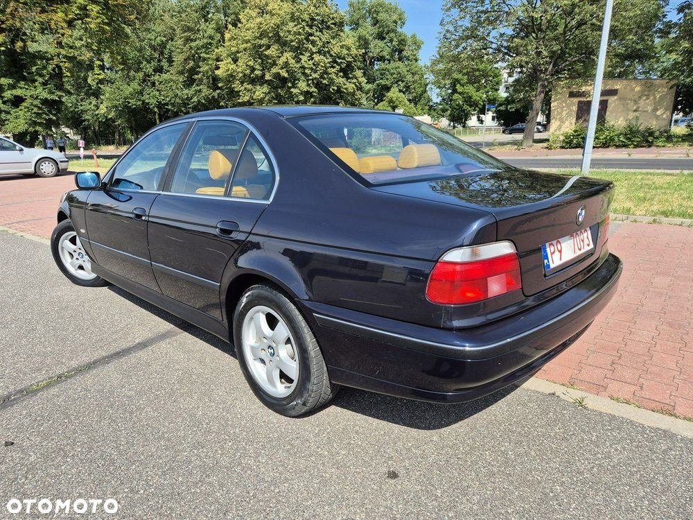 BMW Seria 5 523i - 7
