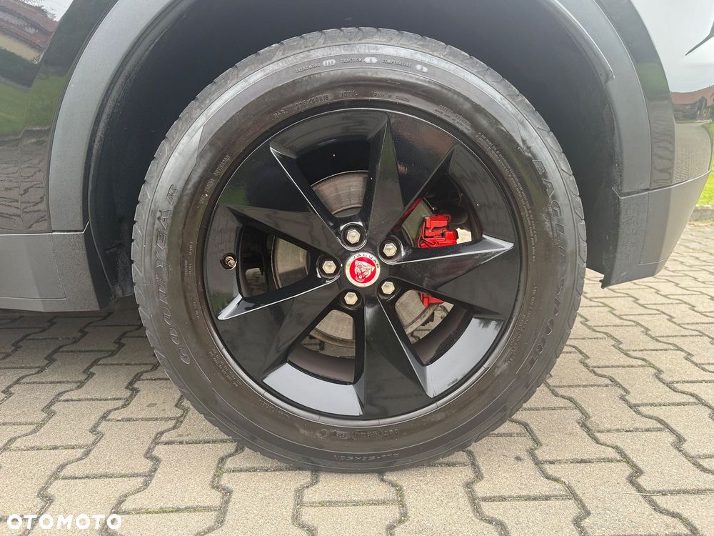 Jaguar E-Pace 2.0 P250 mHEV AWD S - 26