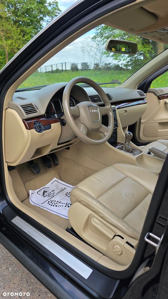Audi A4 Limousine - 21