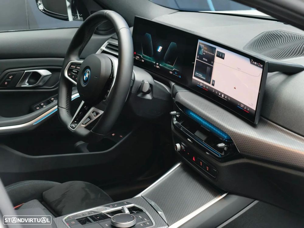 BMW 330 e Pack Desportivo M Pro Auto - 49