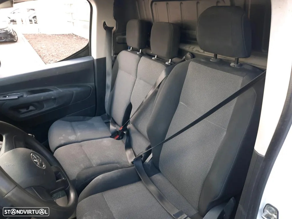 Toyota PROACE CITY 3 LUG. - 8