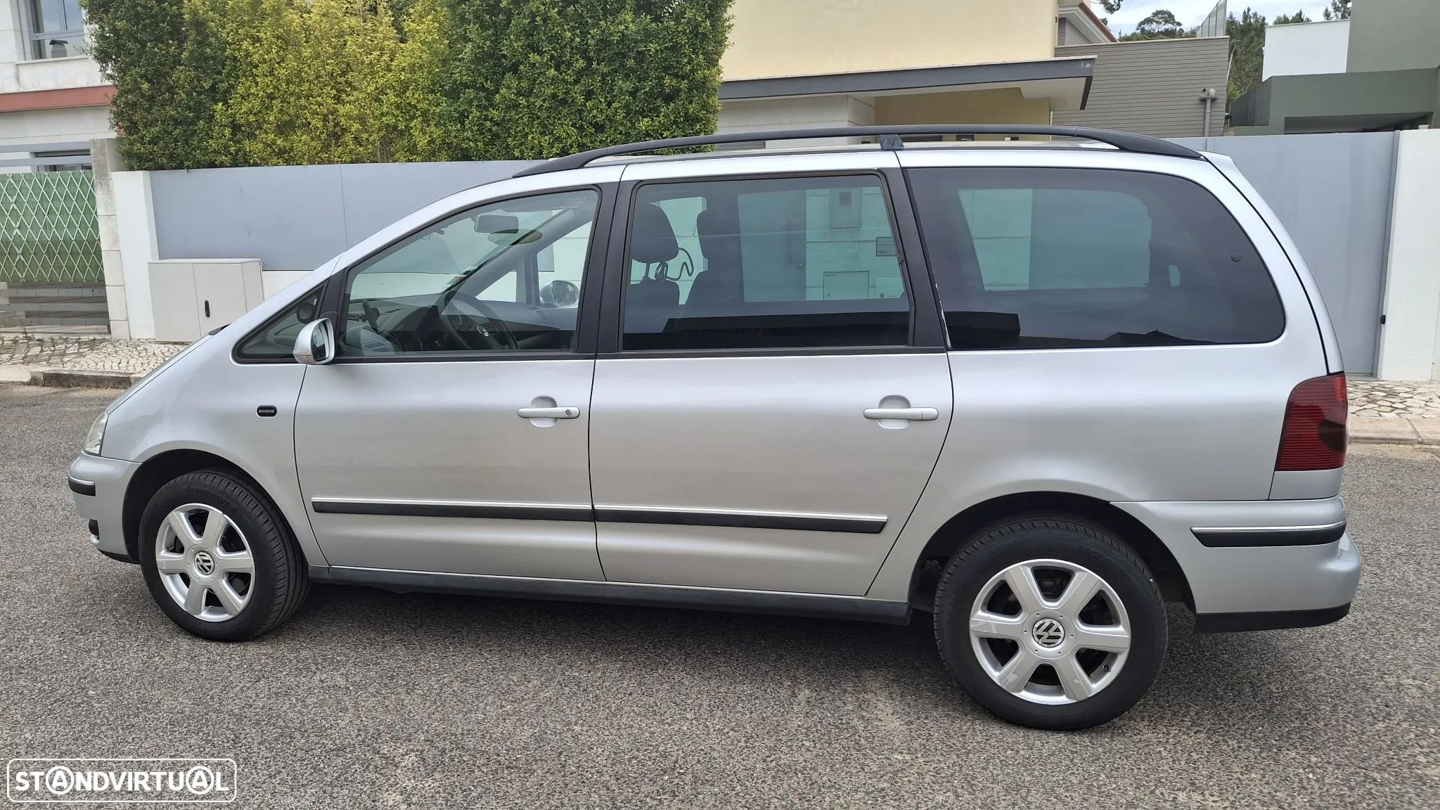 VW Sharan 1.9 TDi Highline Tip - 1