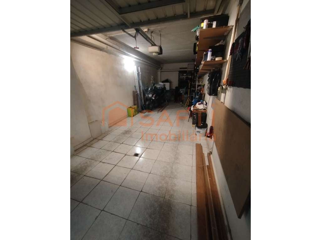 Garagem para venda no centro do Cacém - Grande imagem: 2/12