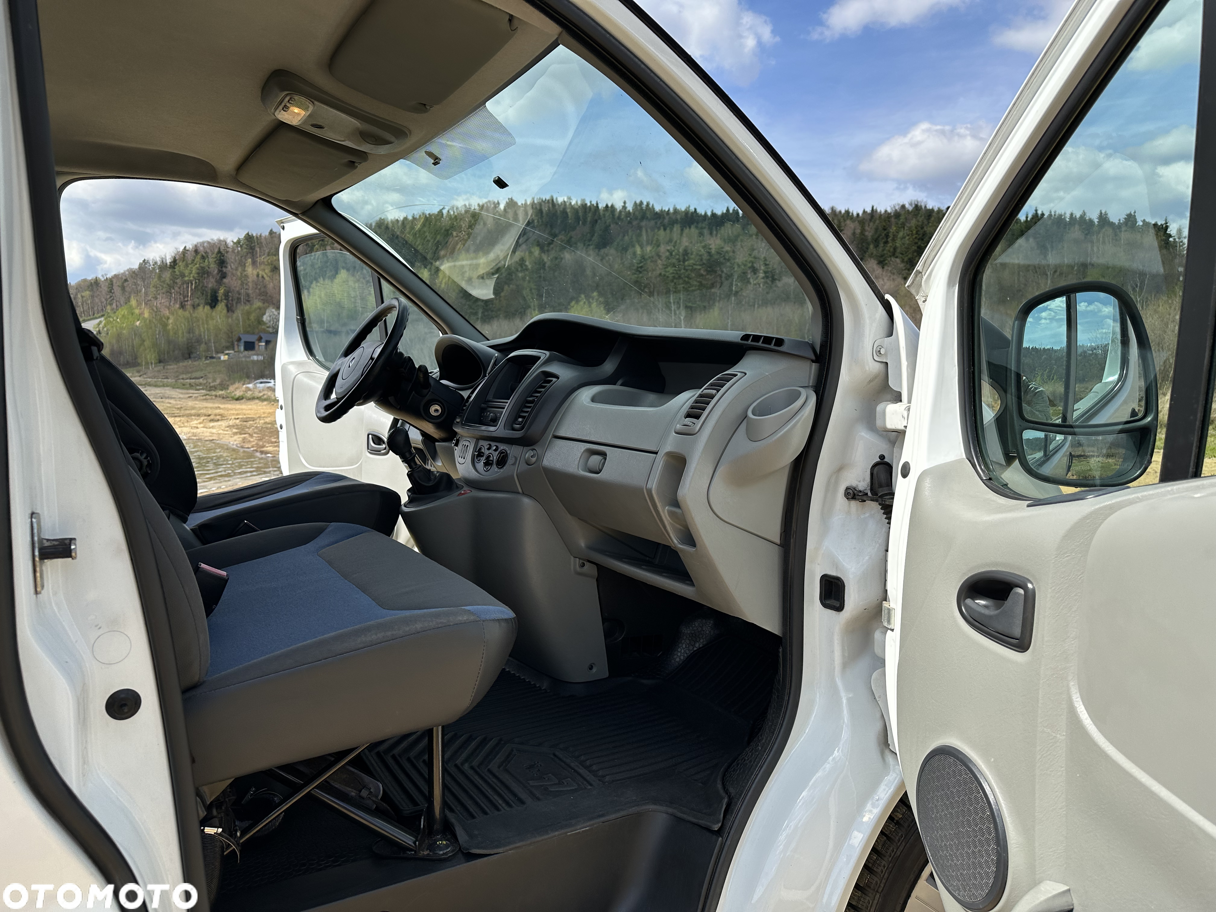Renault Trafic - 16