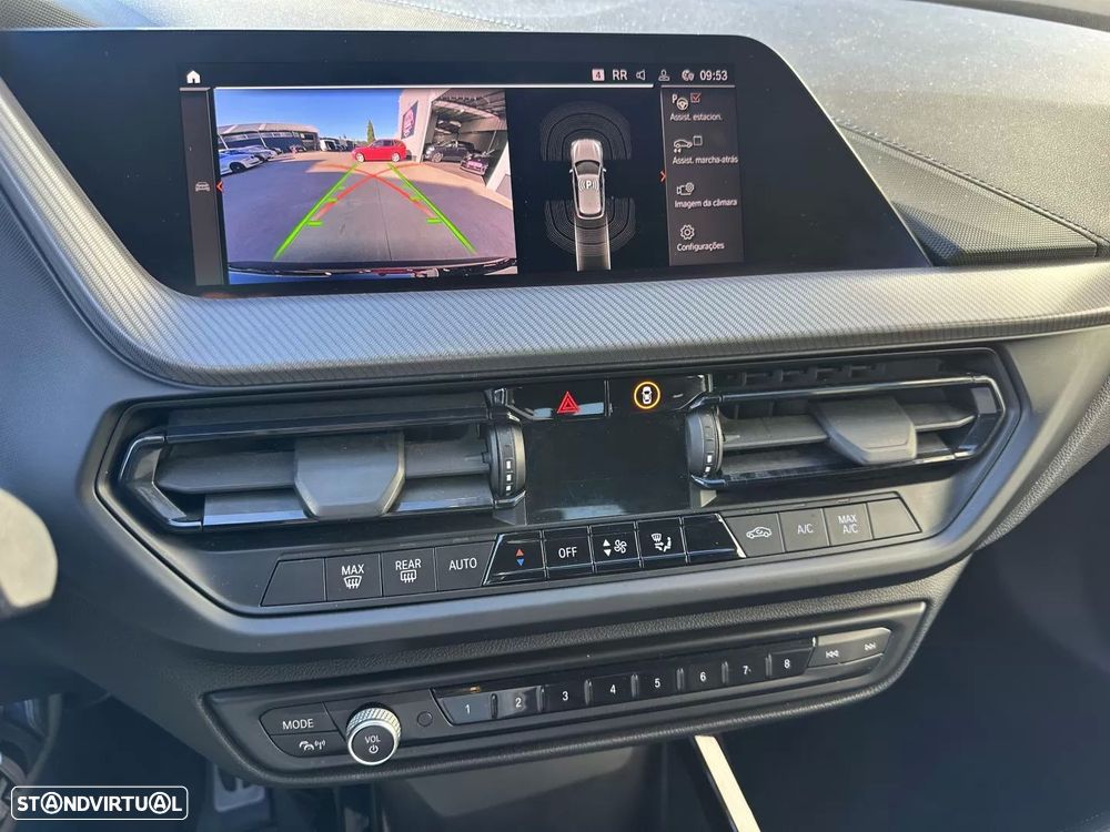 BMW 116 d Pack Desportivo M Auto - 38