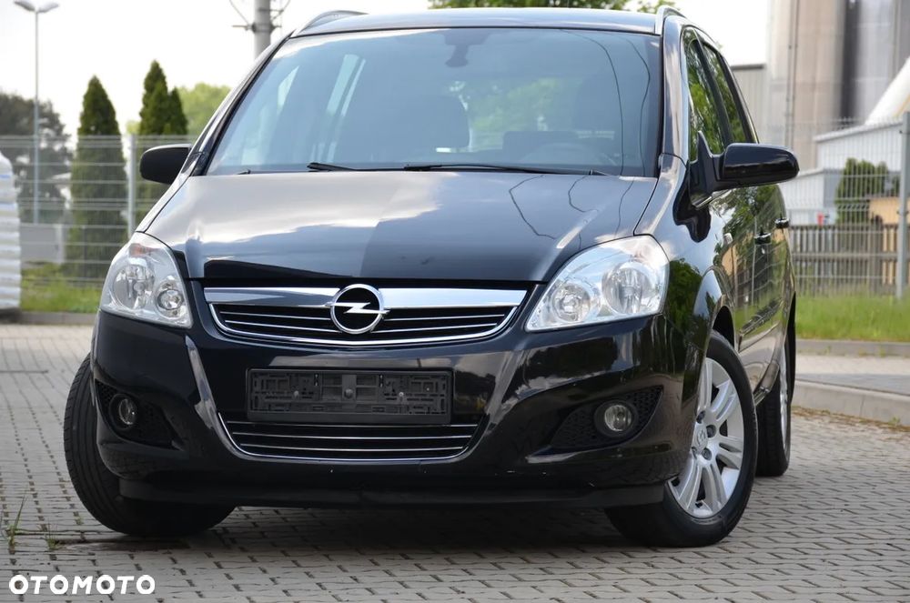 Opel Zafira 1.8 Cosmo - 1