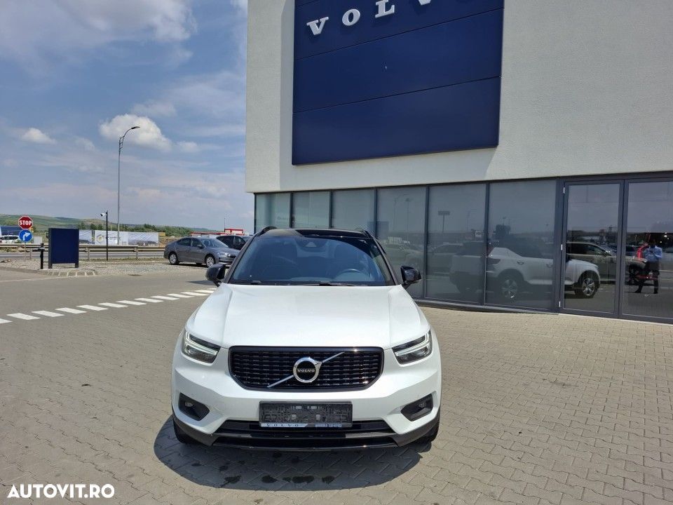 Volvo XC 40 B4 AT8 AWD Mild Hybrid R-Design - 10