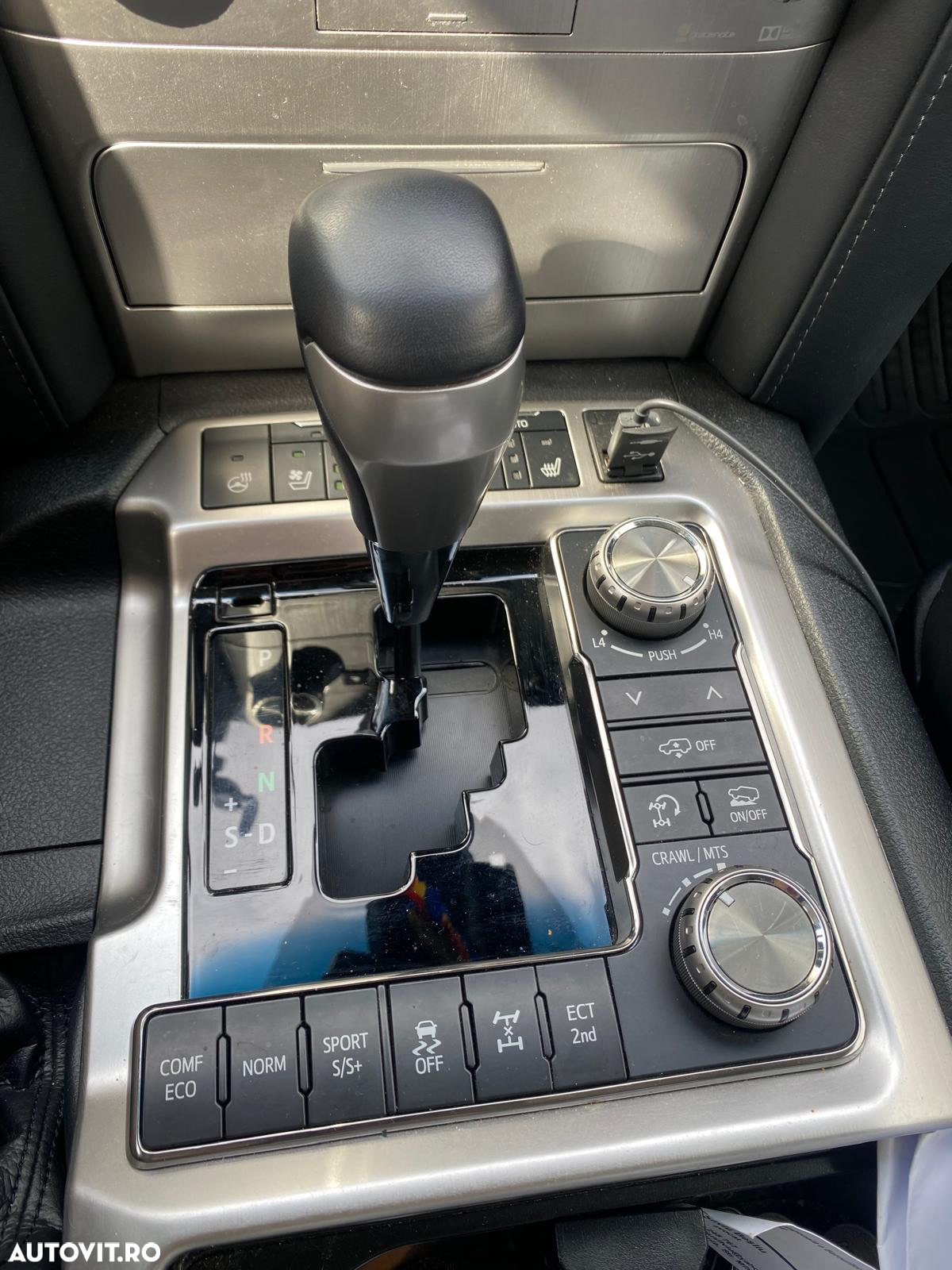 Toyota Land Cruiser - 14