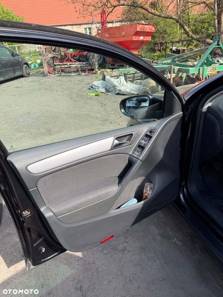 Volkswagen Golf 1.6 TDI Comfortline - 12