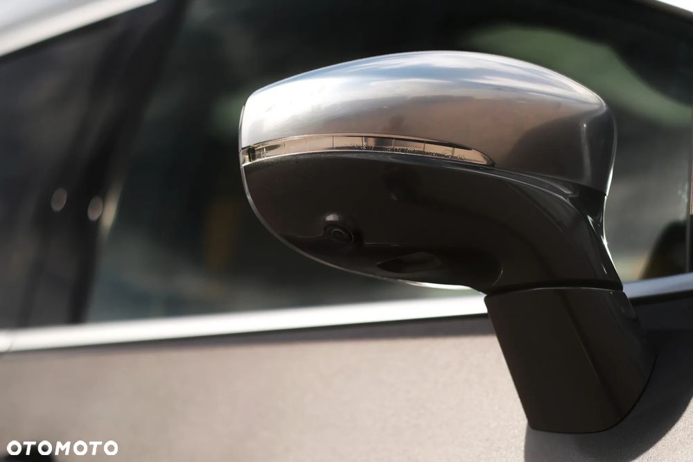 Chrysler Pacifica - 17