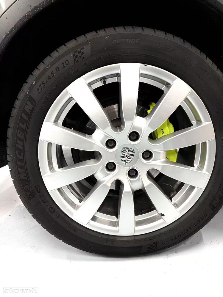 Porsche Cayenne S - 10