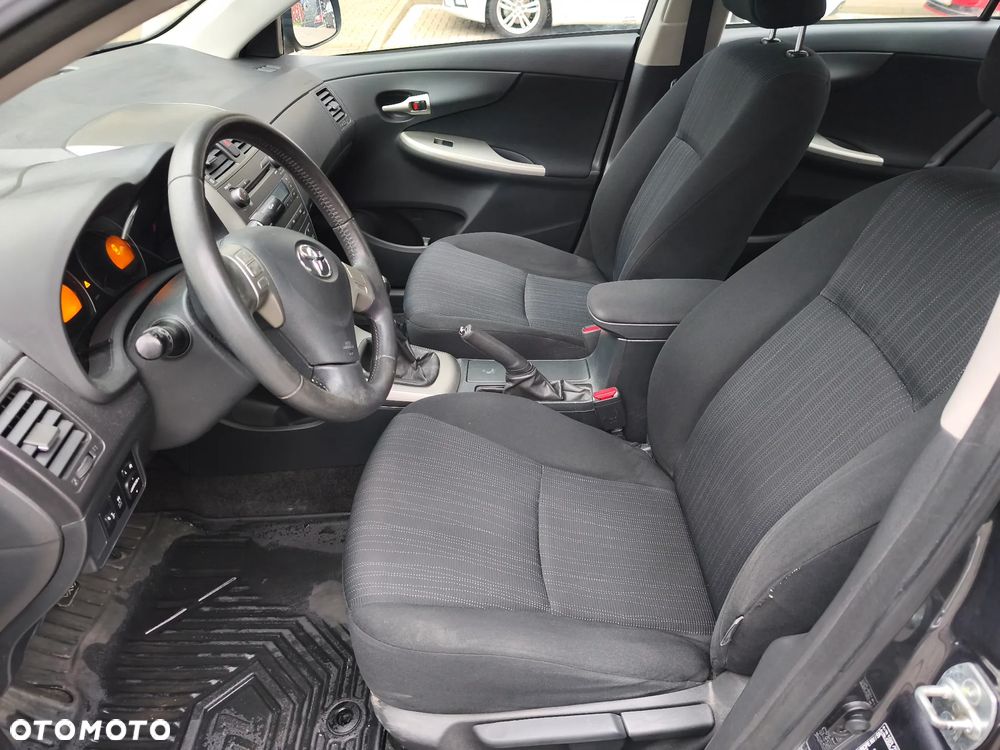 Toyota Corolla 1.6 2010 - 19