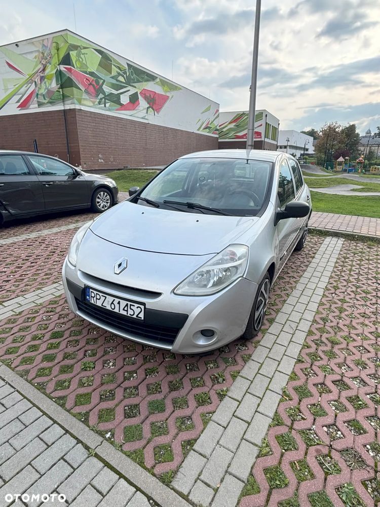 Renault Clio - 1