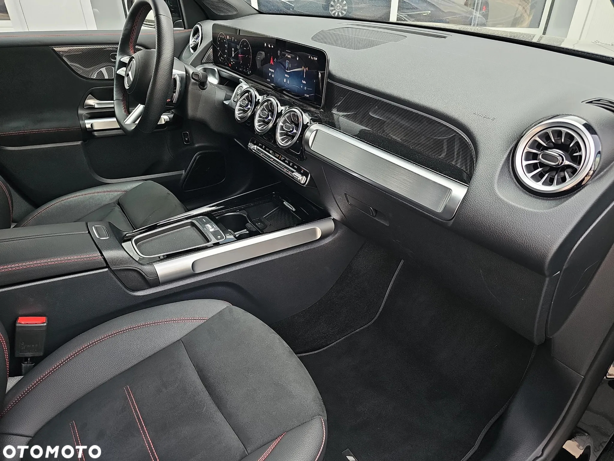 Mercedes-Benz GLB 220 d 4-Matic AMG Line 8G-DCT - 17