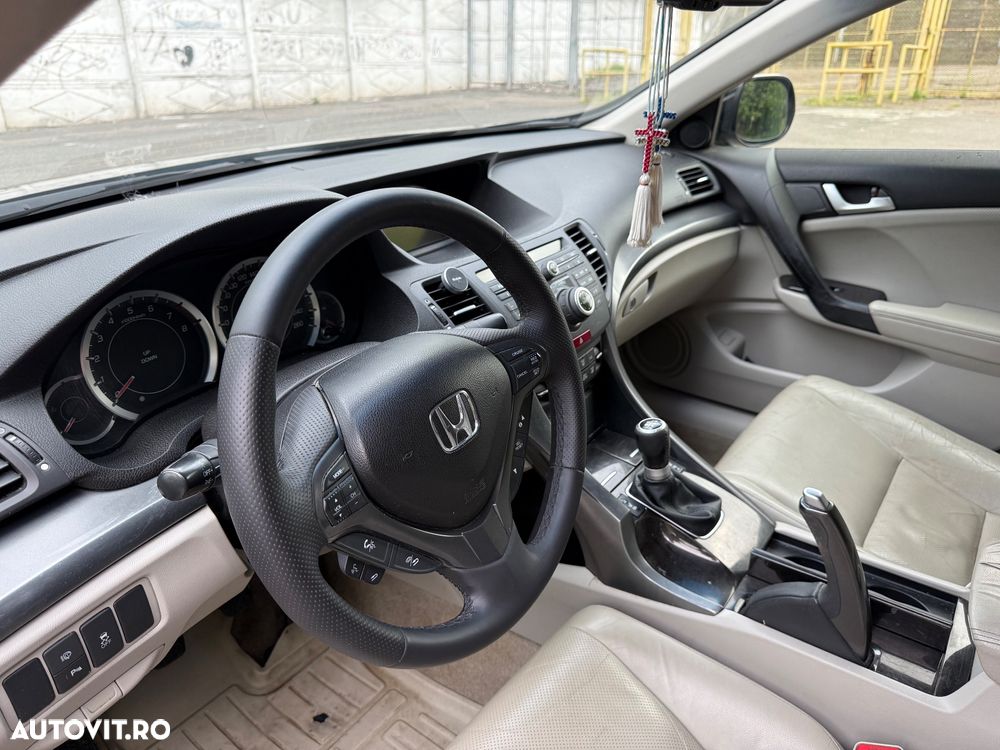 Honda Accord 2.0i MT Executive Navi - 8