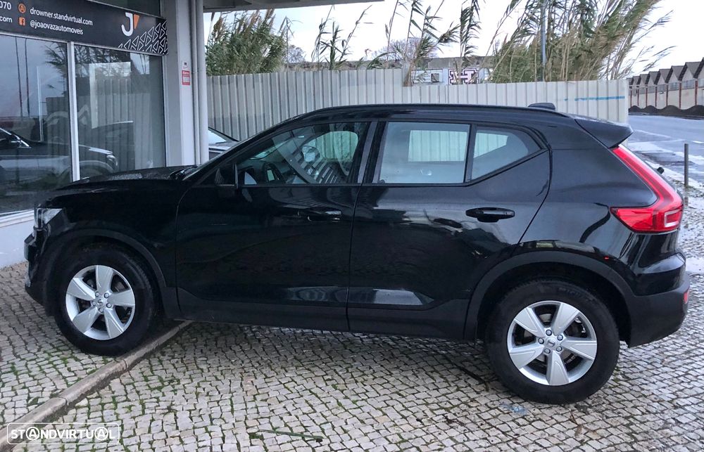 Volvo XC 40 1.5 T2 Momentum Plus - 9