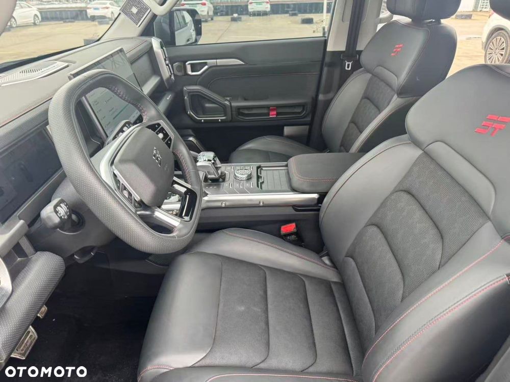 Jetour Traveller - 10