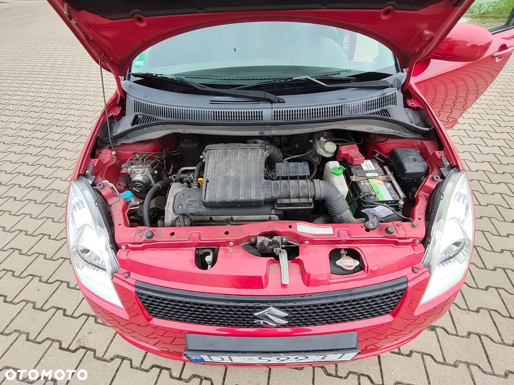 Suzuki Swift 1.3 Comfort dance - 25