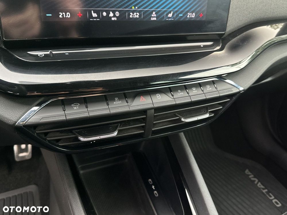 Skoda Octavia 1.5 TSI mHEV Sportline DSG - 23