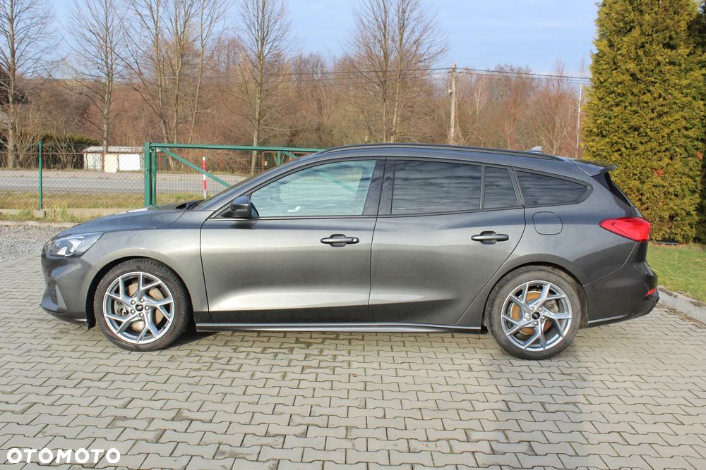 Ford Focus 2.0 EcoBlue ST - 11