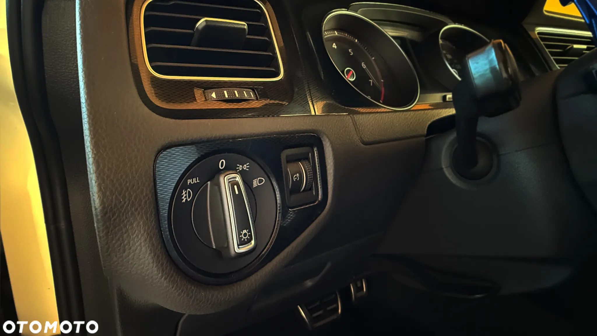 Volkswagen Golf - 15