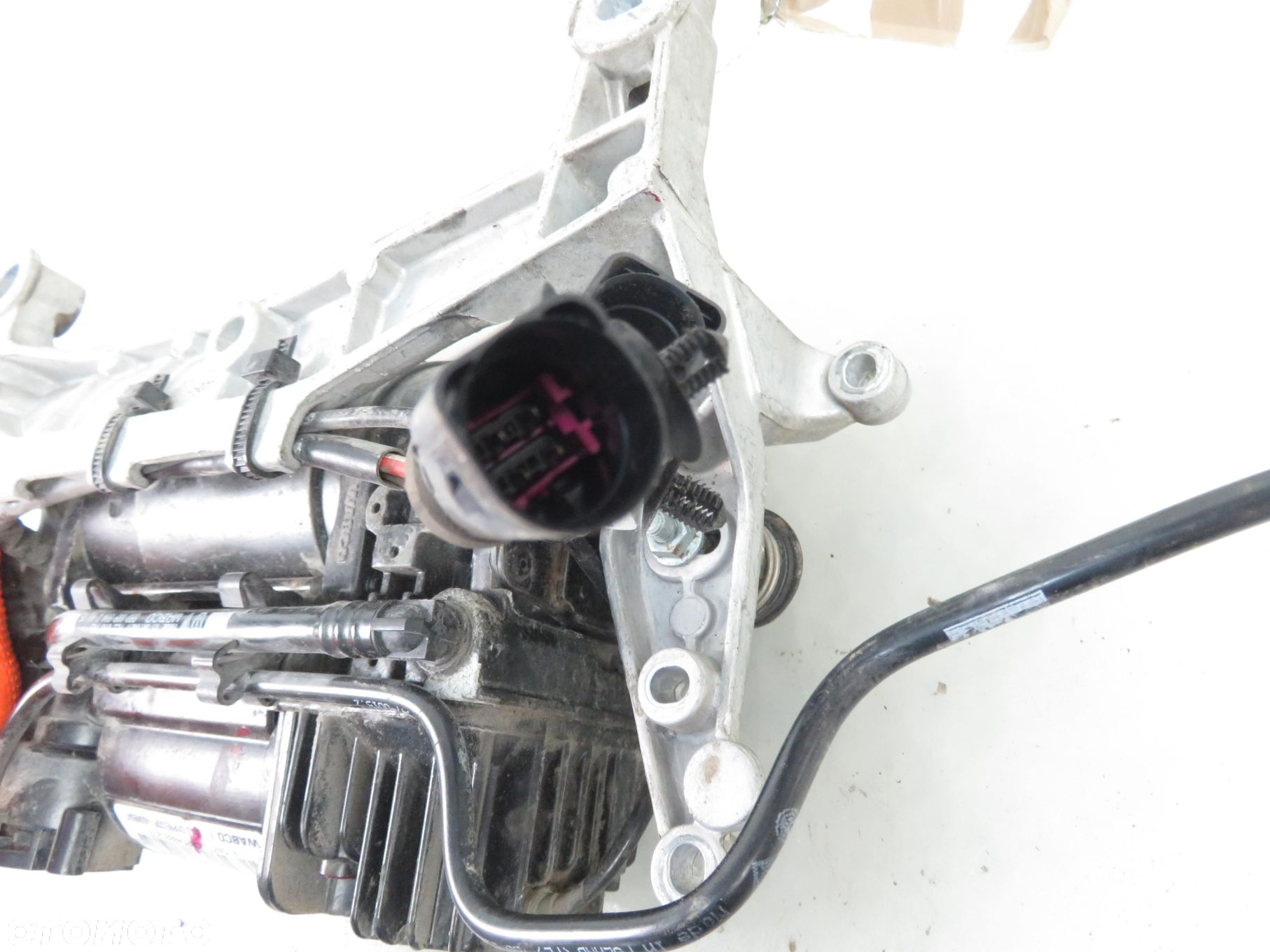 KOMPRESOR ZAWIESZENIA AUDI Q7 (4L) 7L8616006A 15150000373 - 2