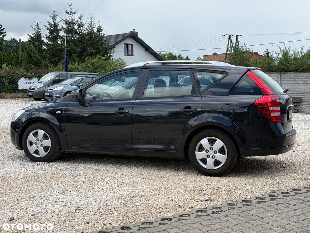 Kia Ceed 1.6 L - 21