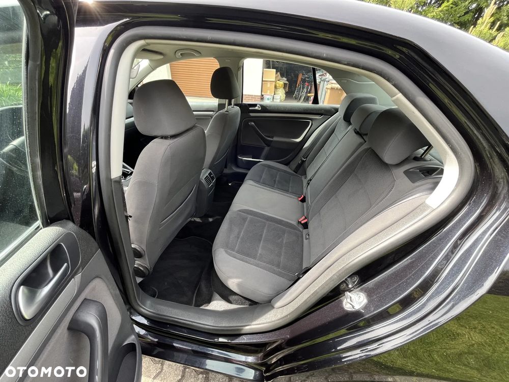 Volkswagen Jetta 1.9 TDI DPF Comfortline - 12