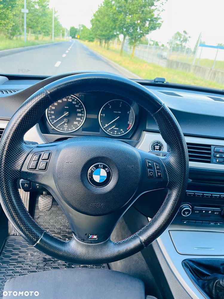 BMW Seria 3 318d - 11