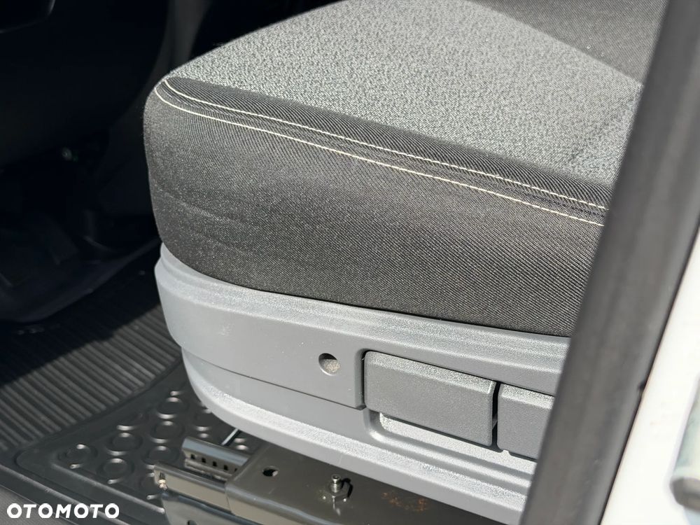 Fiat DUCATO 2.3 MultiJet 150KM Euro-6 IZOTERMA WINDA PALFINGER UDT do 2028r Poduszki zawieszenia tył pneumatyczne! + Kompresor DMC:3.5t Ładowność 950kg KONTENER DRZWI tył Skrzydłowe + Drzwi BOCZNE Spoiler - Owiewki boczne kabiny TUV Thuringen ISO , Tempomat, Klimatronik i więcej.. - 12