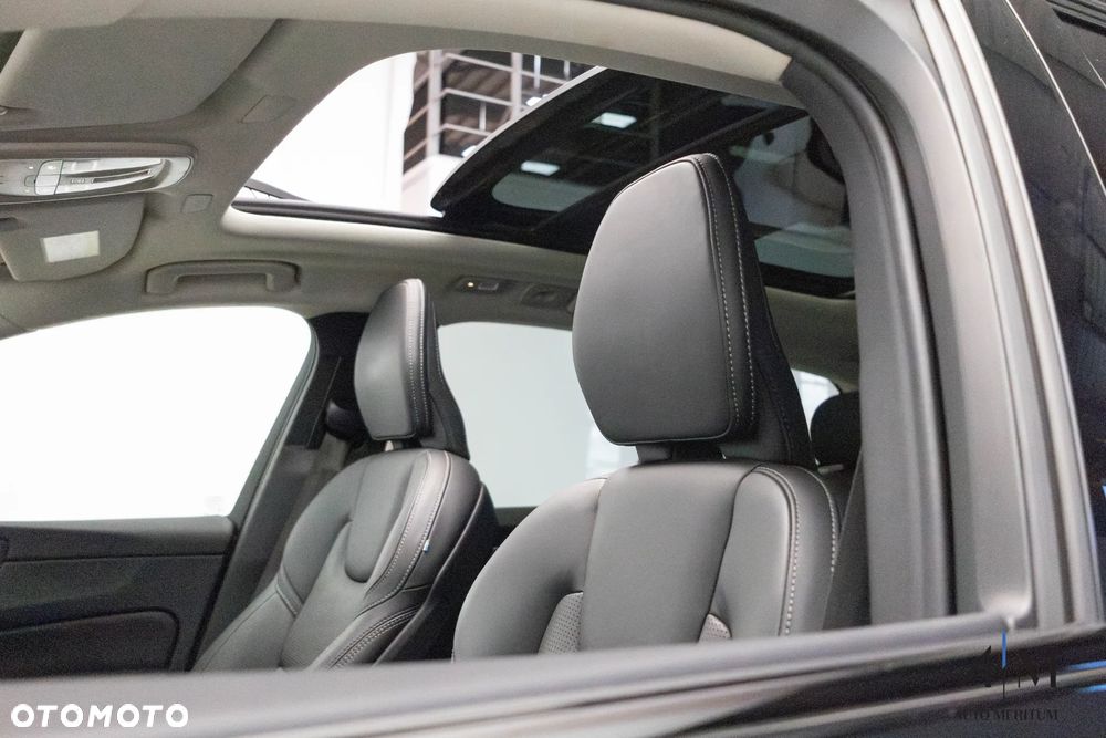 Volvo XC 60 B4 D AWD Ultimate Dark - 22