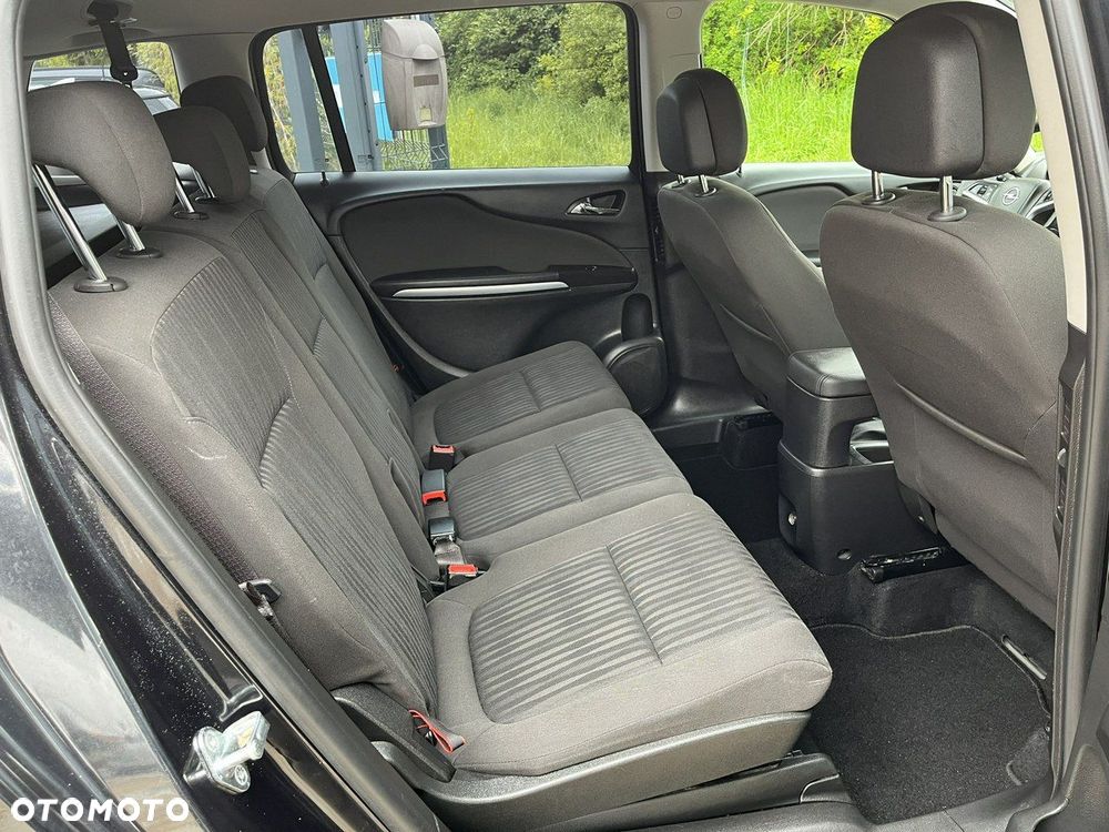 Opel Zafira - 23