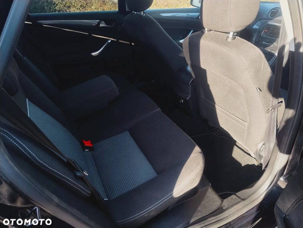 Ford Mondeo 2.0 TDCi Titanium - 17