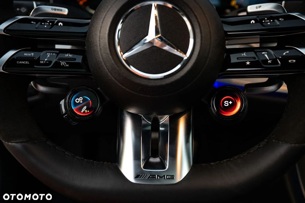 Mercedes-Benz Klasa E AMG 63 S 4-Matic+ - 16