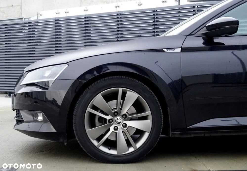 Skoda Superb 2.0 TSI Sportline DSG - 4